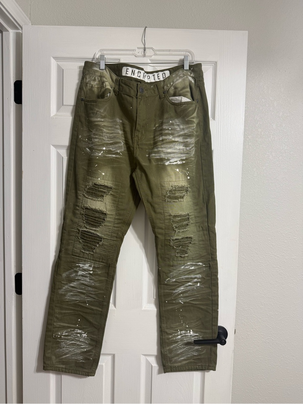 Men's Olive Green Straight Jeans with Distressed Detail
